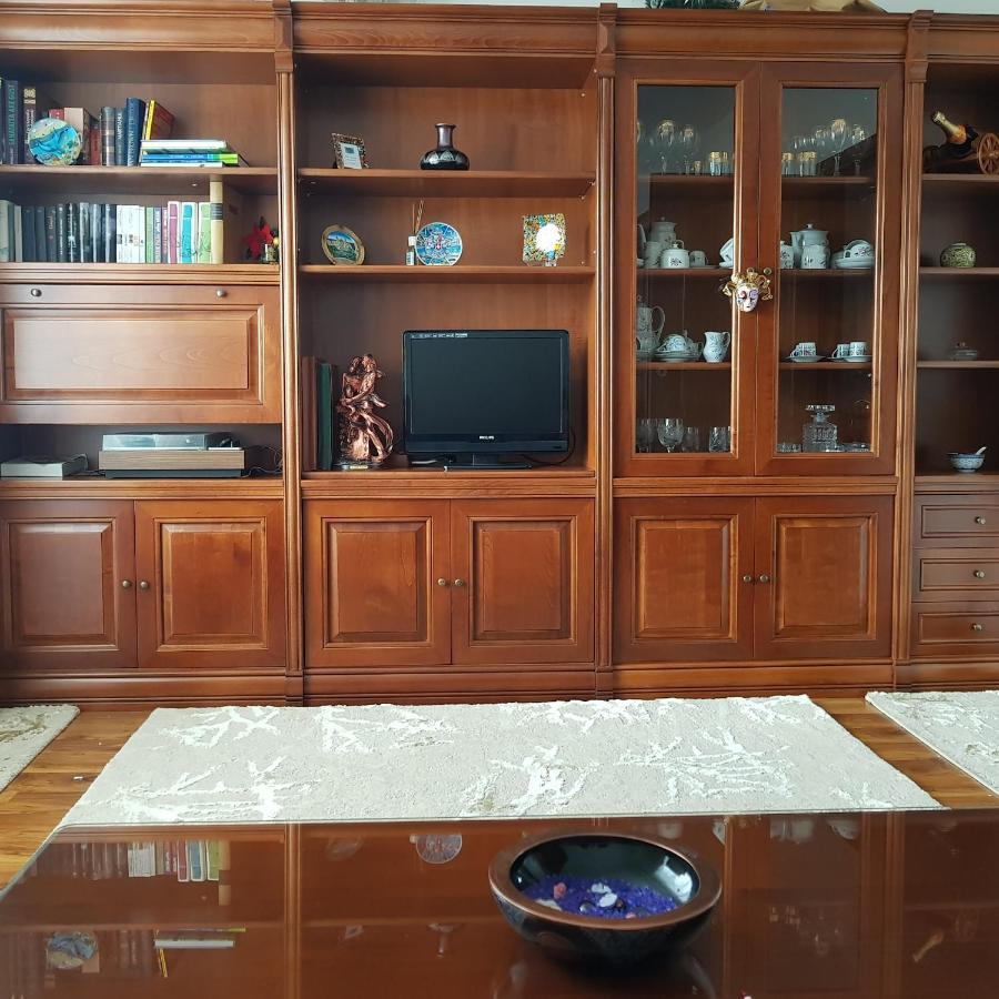 Garsoniera Mihaela Apartamento Petroşani Exterior foto